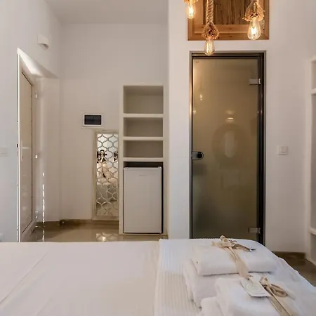 Geomilos Deluxe Apartament Triovasálos