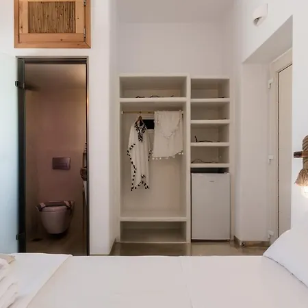 Geomilos Deluxe Apartment Triovasalos