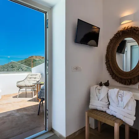 Geomilos Deluxe Triovasálos