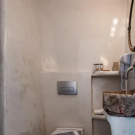 Apartament Geomilos Deluxe Triovasálos