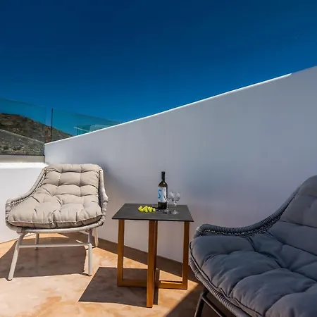 Geomilos Deluxe Apartment *