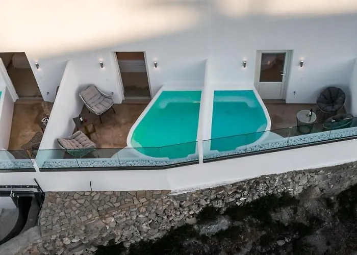 Geomilos Deluxe Apartment