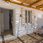 Geomilos Deluxe Apartment *