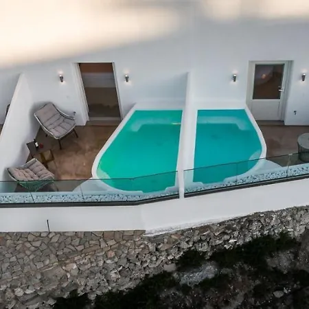 Geomilos Deluxe Apartamento